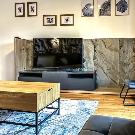 Andrea 7 By Smr Close To Gondola *