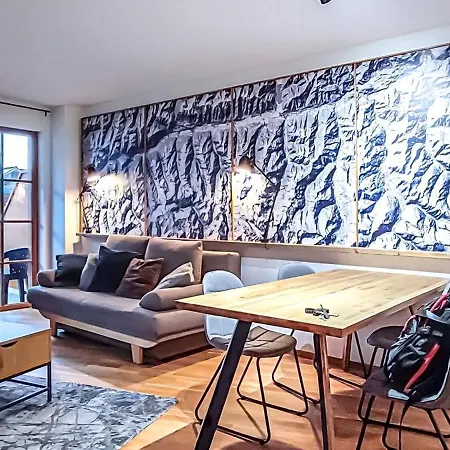 Andrea 7 By Smr Close To Gondola *