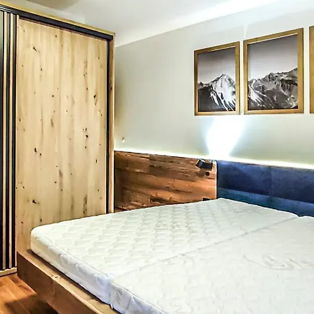 Andrea 7 By Smr Close To Gondola شقة *