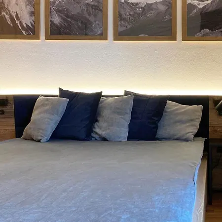 Andrea 7 By Smr Close To Gondola * راوريس